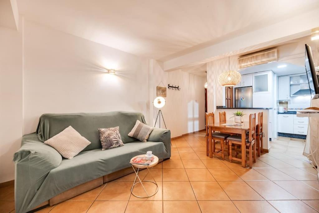 Encantador Apartamento Cerca Del Mar Málaga Exteriör bild