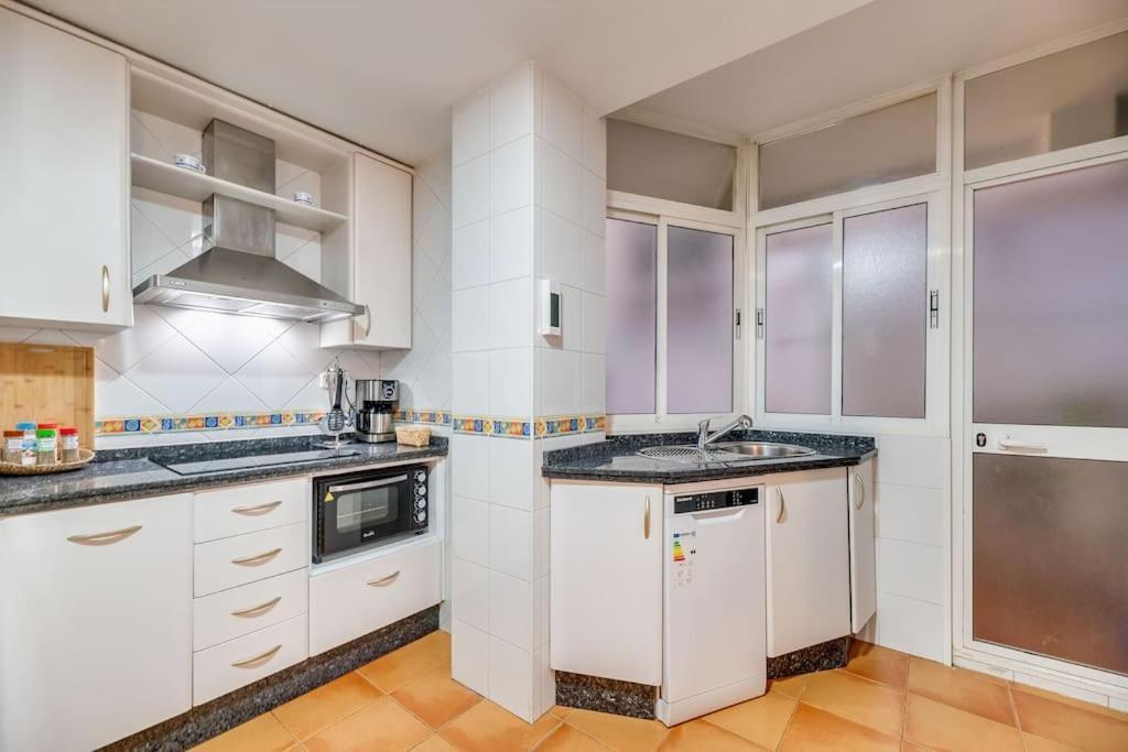 Encantador Apartamento Cerca Del Mar Málaga Exteriör bild