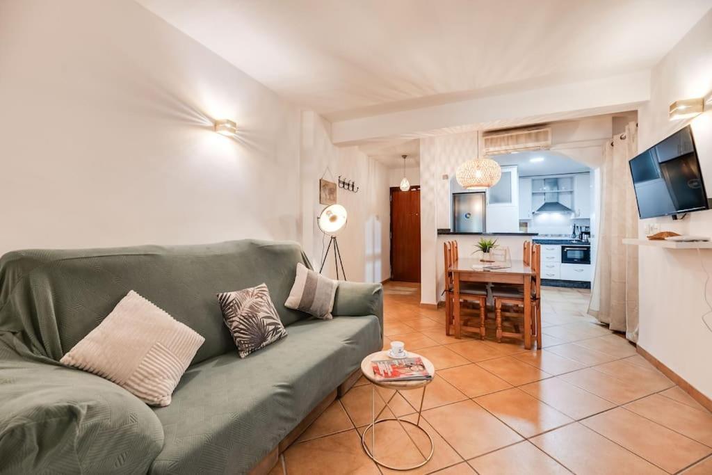 Encantador Apartamento Cerca Del Mar Málaga Exteriör bild